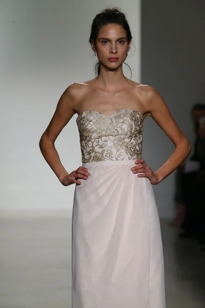 Kelly Faetanini Bridal Runway Show — Stock Photo, Image