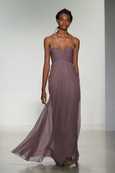 Kelly Faetanini Bridal Runway Show — Stock Photo, Image