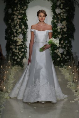 Anne mavna Gelin Koleksiyonu gösteri