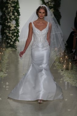 Anne mavna Gelin Koleksiyonu gösteri