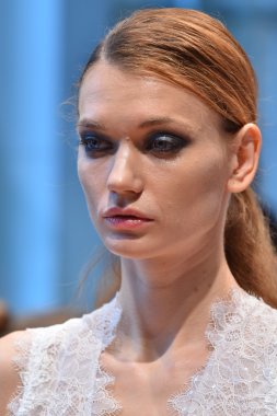 Rivini gelin pist Show