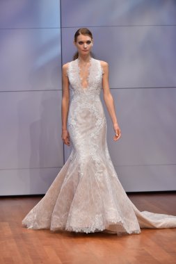 Rivini gelin pist Show