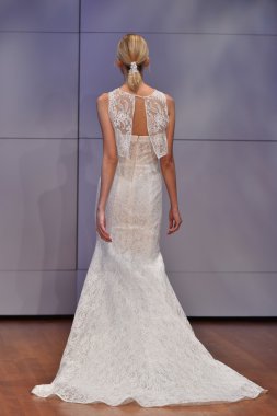 Rivini gelin pist Show