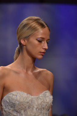 Rivini gelin pist Show