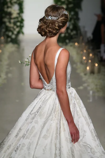 Anne pråm Bridal collection show — Stockfoto