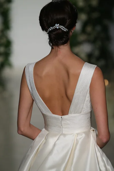 Anne Barge Bridal collection show — Stock Photo, Image