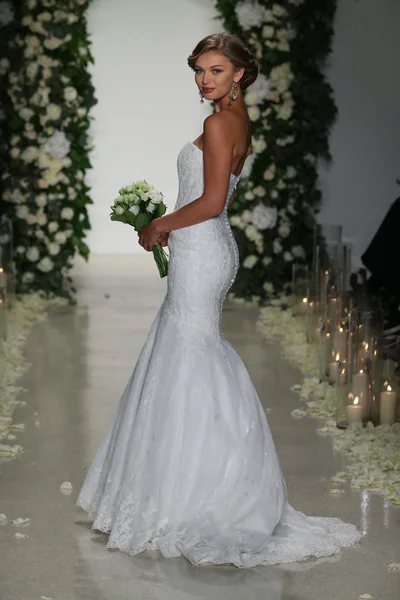 Anne pråm Bridal collection show — Stockfoto