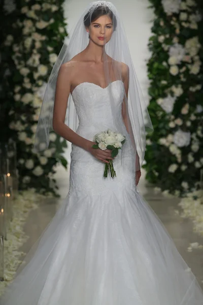 Anne pråm Bridal collection show — Stockfoto