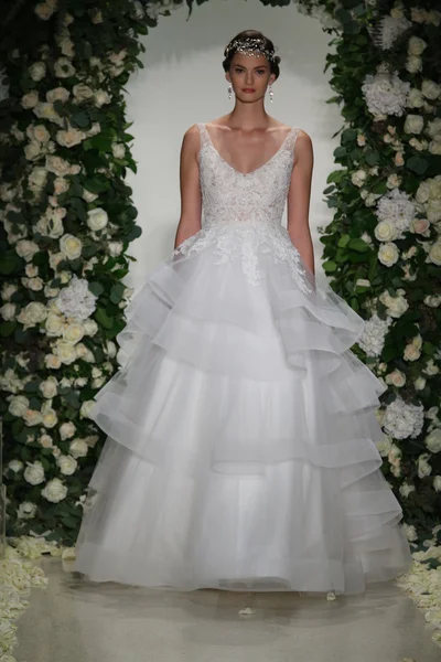 Anne Barge Bridal collection show — Stock Photo, Image