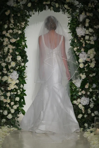 Anne Barge Bridal collection show — Stock Photo, Image