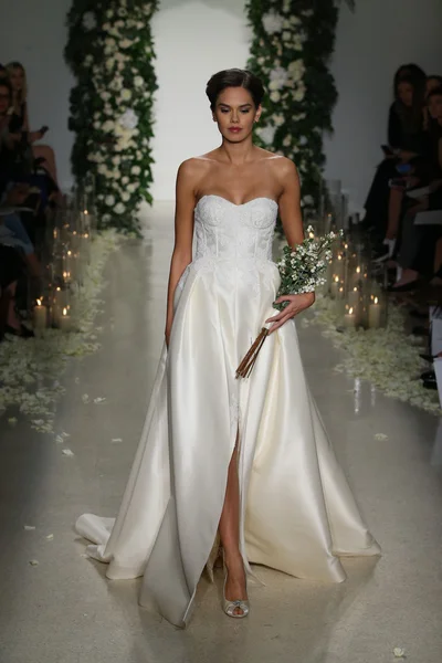 Anne Barge Bridal collectie Toon — Stockfoto