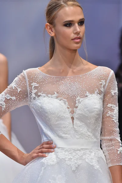 Rivini Bridal Runway Show — Stock Photo, Image