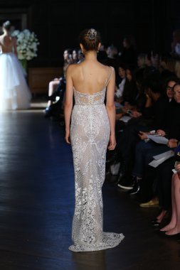 Alon Livne beyaz Couture gelinlik koleksiyonu