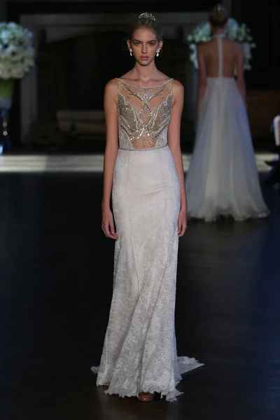 Alon Livne White Couture Bridal Collection — Stock Photo, Image