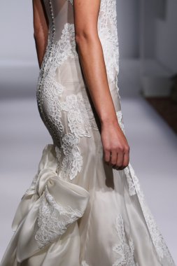 Prina Tornai sonbahar/kış 2016 Couture Gelin Koleksiyonu