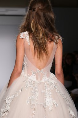 Prina Tornai sonbahar/kış 2016 Couture Gelin Koleksiyonu