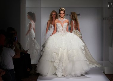 Prina Tornai Couture gelinlik koleksiyonu