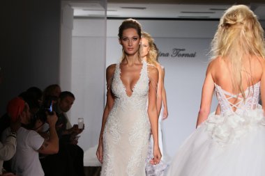 Prina Tornai Couture gelinlik koleksiyonu