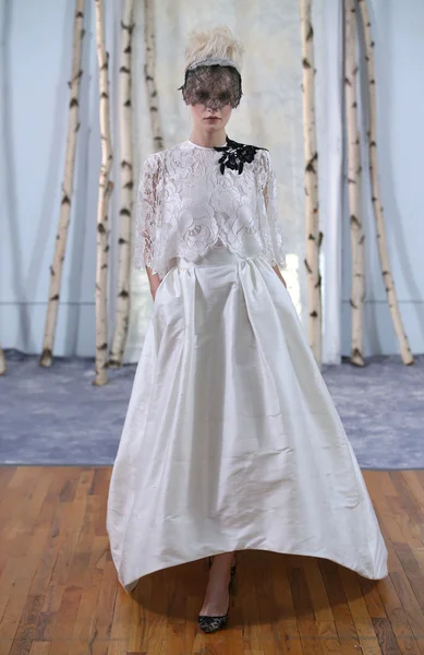 Elizabeth Fillmore Couture Svatební kolekce — Stock fotografie