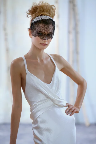 Elizabeth fillmore Couture Brautkollektion — Stockfoto