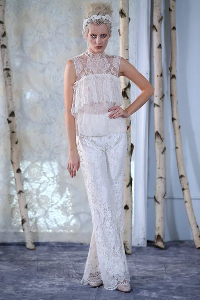 Elizabeth Fillmore Couture Bridal Collection — Stock Photo, Image