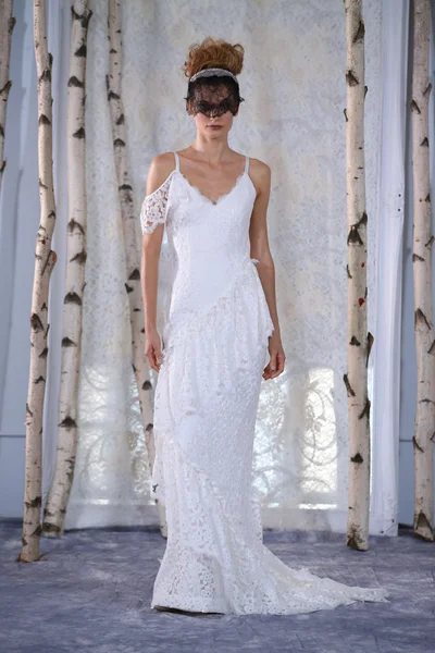 Elizabeth Fillmore Couture Bridal Collection — Stockfoto