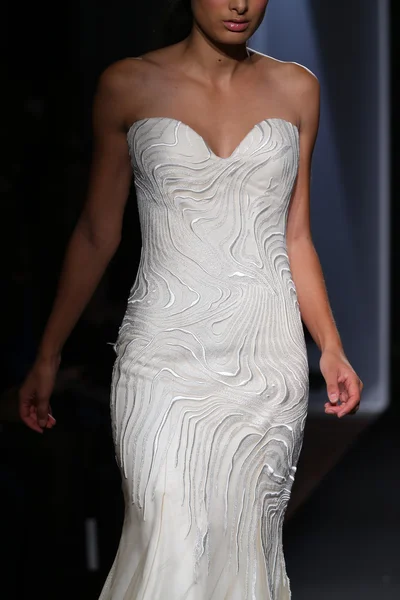 Colección nupcial Mark Zunino Couture — Foto de Stock