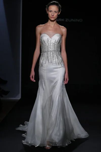 Mark zunino couture Brautkollektion — Stockfoto