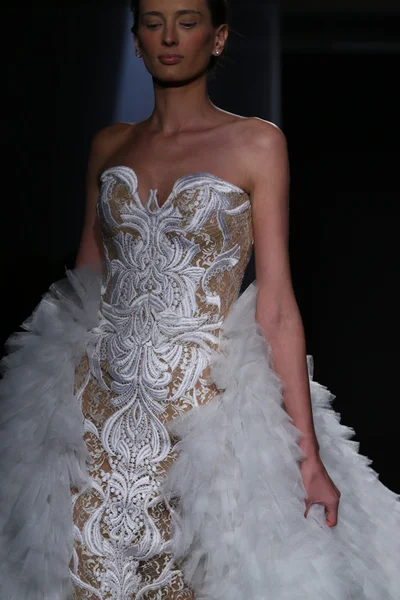 Collezione nuziale Mark Zunino Couture — Foto Stock