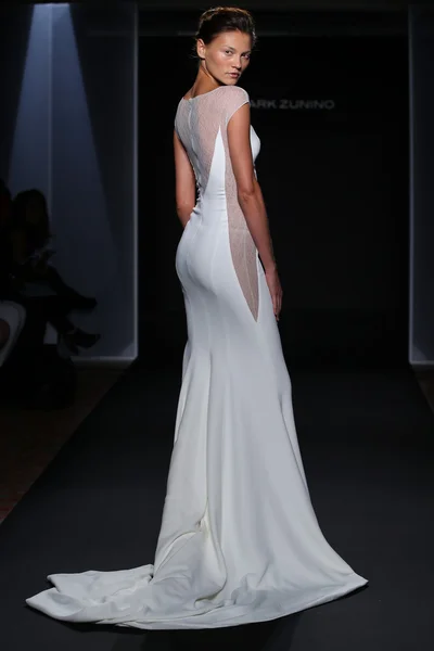 Mark Zunino Couture menyasszonyi gyűjtemény — Stock Fotó
