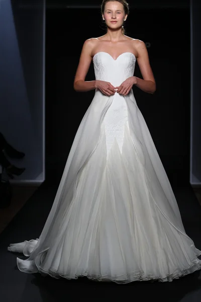 Collection de mariée Mark Zunino Couture — Photo