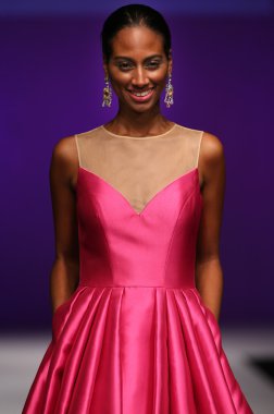 Mon Cheri Bridal sonbahar kış 2016 pist Haritayı