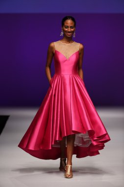 Mon Cheri Bridal sonbahar kış 2016 pist Haritayı