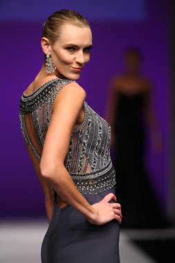 Mon Cheri Bridal pist Show