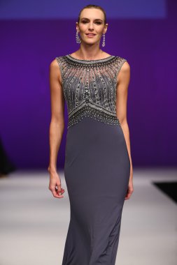 Mon Cheri Bridal pist Show