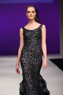 Mon Cheri Bridal pist Show