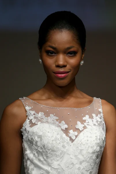 Mon Cheri Bridal Runway Show — Stock fotografie