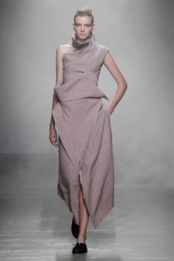 Paris Moda Haftası kapsamında Aganovich gösterisi