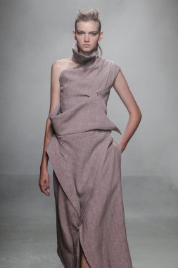 Paris Moda Haftası kapsamında Aganovich gösterisi