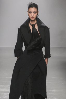 Paris Moda Haftası kapsamında Aganovich gösterisi