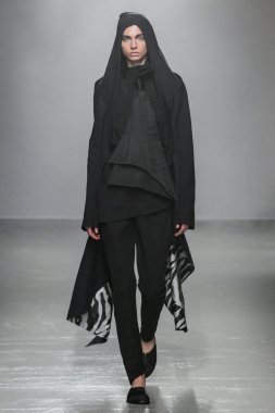 Paris Moda Haftası kapsamında Aganovich gösterisi