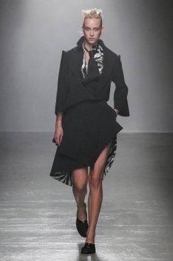 Paris Moda Haftası kapsamında Aganovich gösterisi