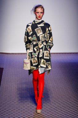 Olympia Le -Tan gösterisi