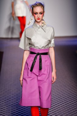 Olympia Le -Tan gösterisi