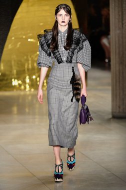 Paris Moda Haftası kapsamında Miu Miu gösterisi