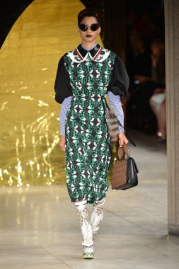 Paris Moda Haftası kapsamında Miu Miu gösterisi