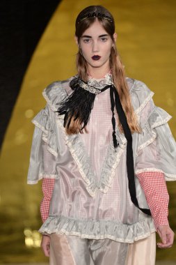 Paris Moda Haftası kapsamında Miu Miu gösterisi