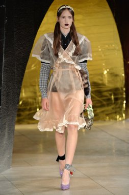 Paris Moda Haftası kapsamında Miu Miu gösterisi