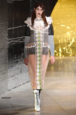 Paris Moda Haftası kapsamında Miu Miu gösterisi