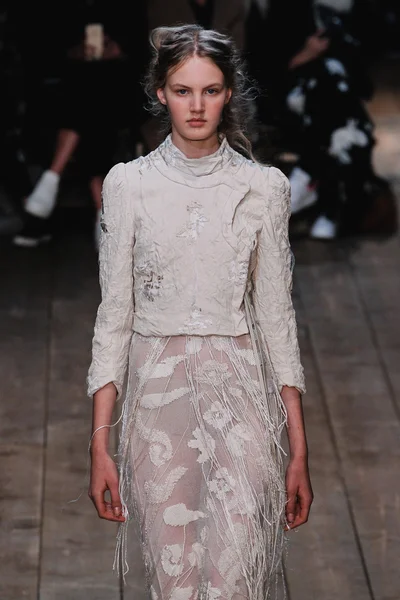 Alexander McQueen show — Stockfoto